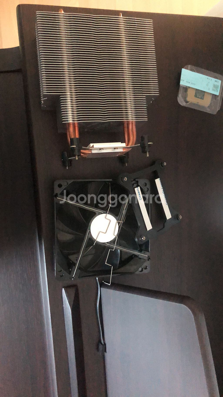 인텔 i3-8100 CPU 팝니다 쿨러포함--2