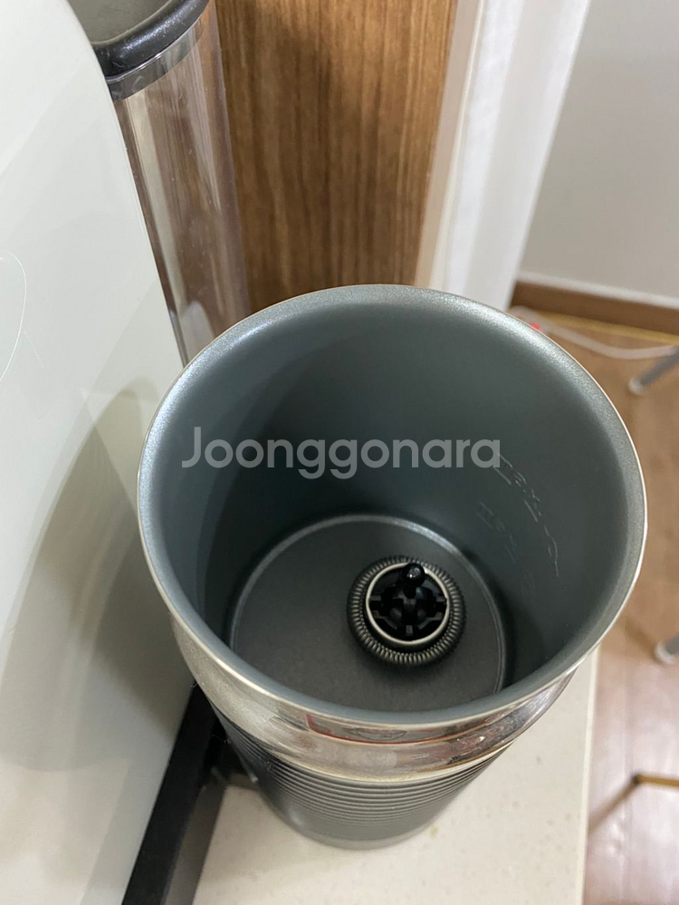 네스프레소 커피머신 (대구직거래)에눌가능/상태최상--3