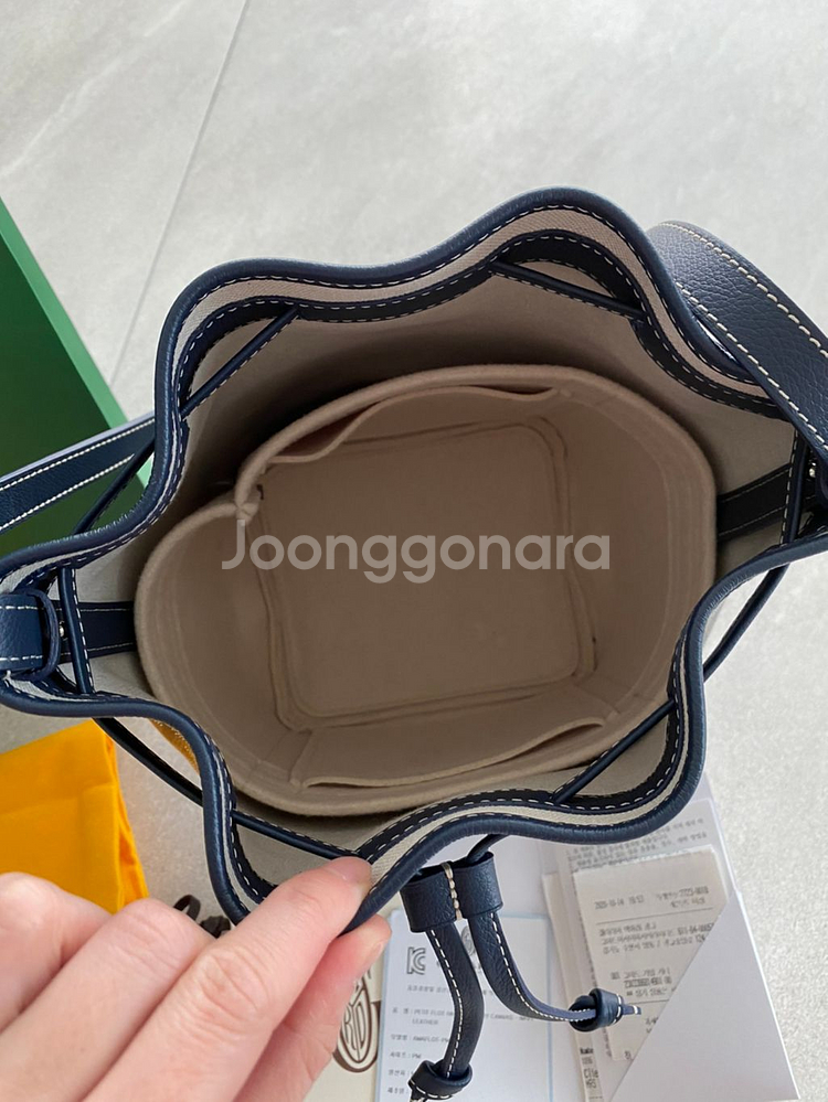 고야드 버킷백 쁘띠플로 네이비 (거의새상품)--2