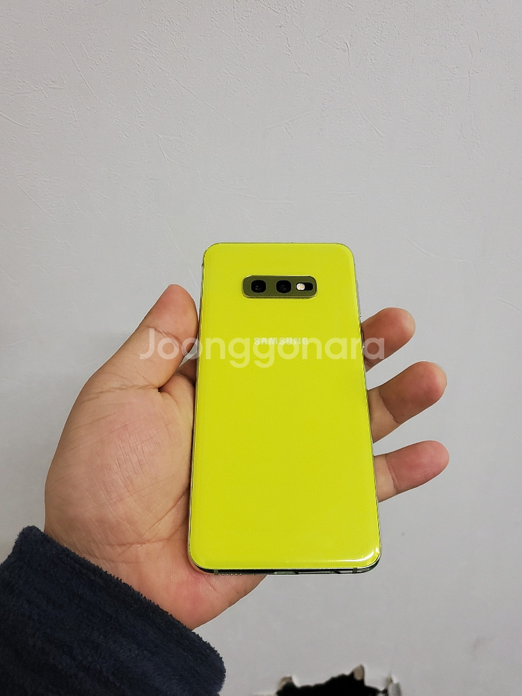 갤럭시S10e 팝니다--1