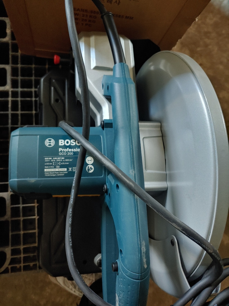 보쉬 고속절단기--1