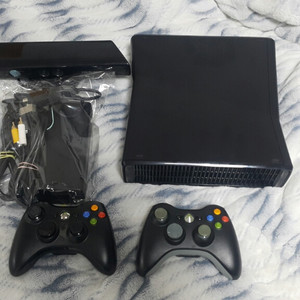 XBOX360s 1테라 키넥트 2인세트 팝니다.