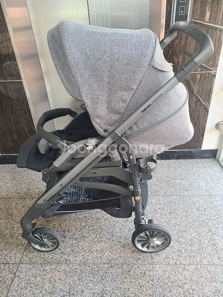 2019년식 잉글레시나 트릴로지 절충형 유모차--4