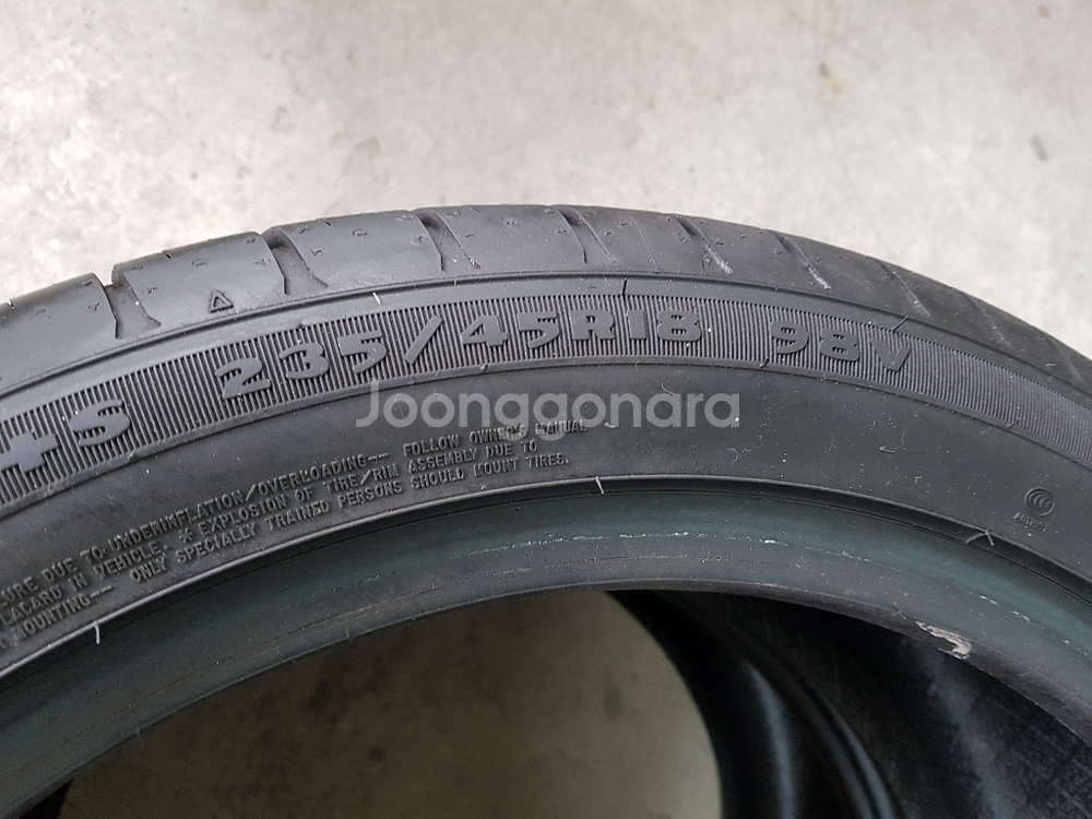 235 45 18 굿이어 이글 투어링 중고타이어 2본--3
