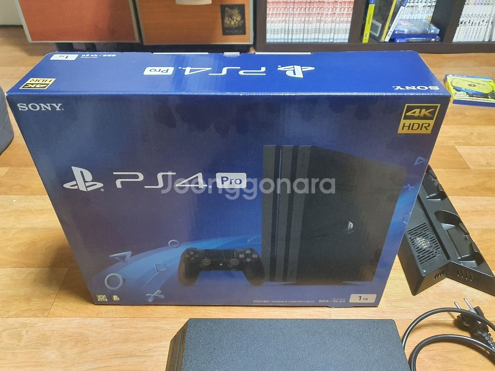 PS4 pro 7117b 듀얼쇼크 2개 1테라 박스구성--3