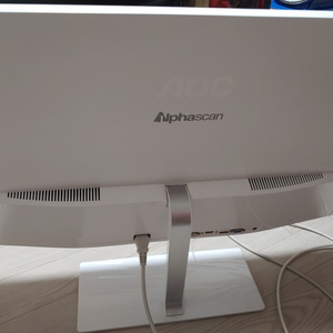 알파스캔 AOC3279 32인치 모니터