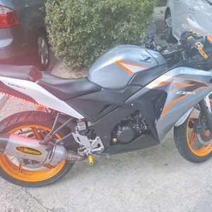 cbr125 11년식