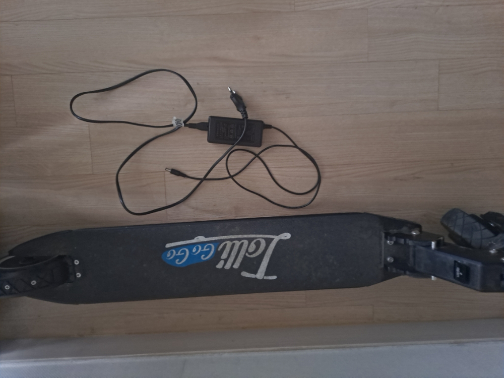 전동킥보드 15만원에 팝니다--3