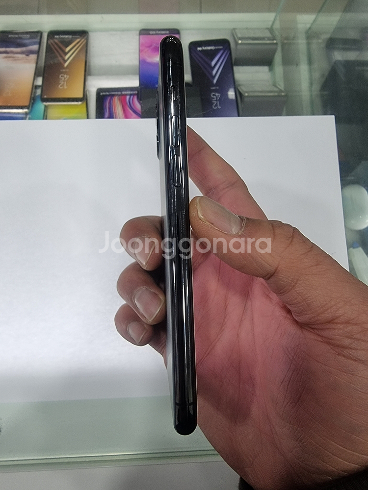 아이폰11프로 256G 그레이 정상해지 팝니다--1