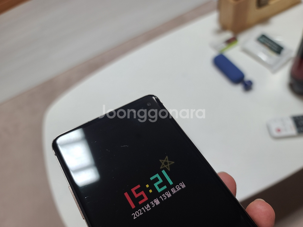 갤럭시s10 5g 250기가 골드 자급제 27만원--2