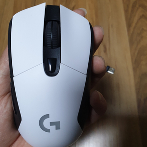 g 703 화이트