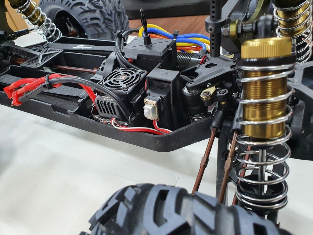 알씨카 서펀트 1/8 몬스터트럭 이미지