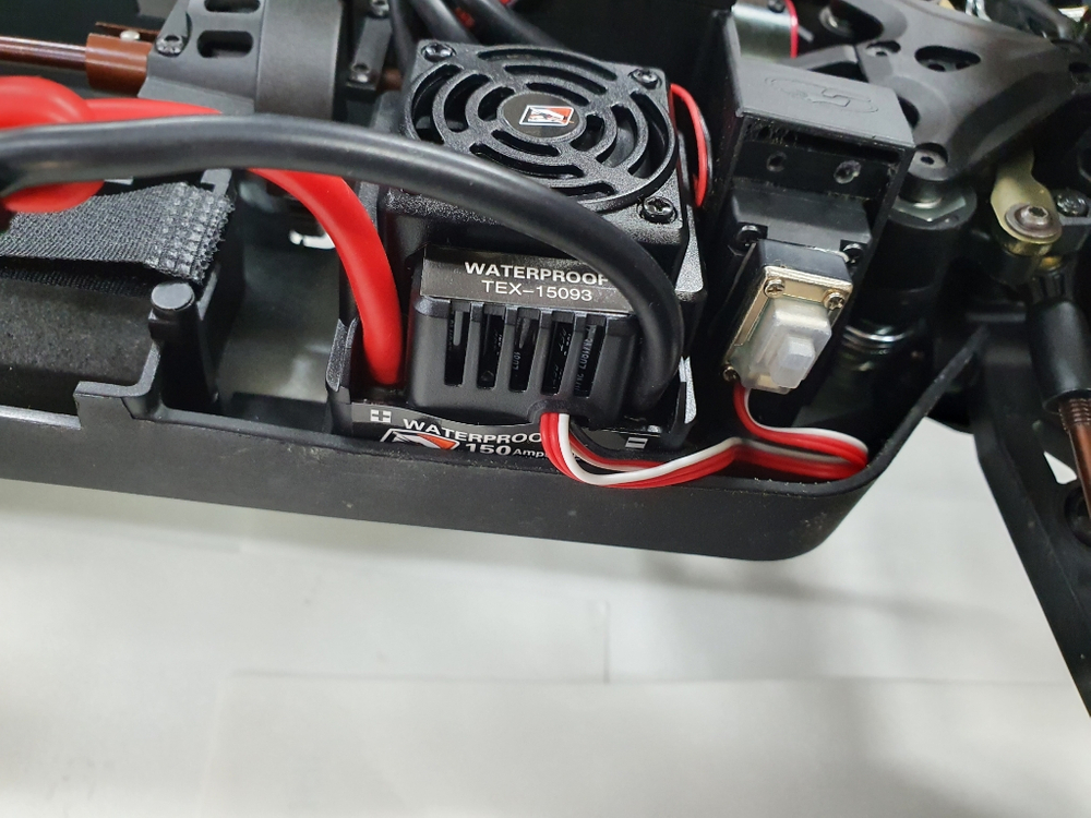 알씨카 서펀트 1/8 몬스터트럭 이미지