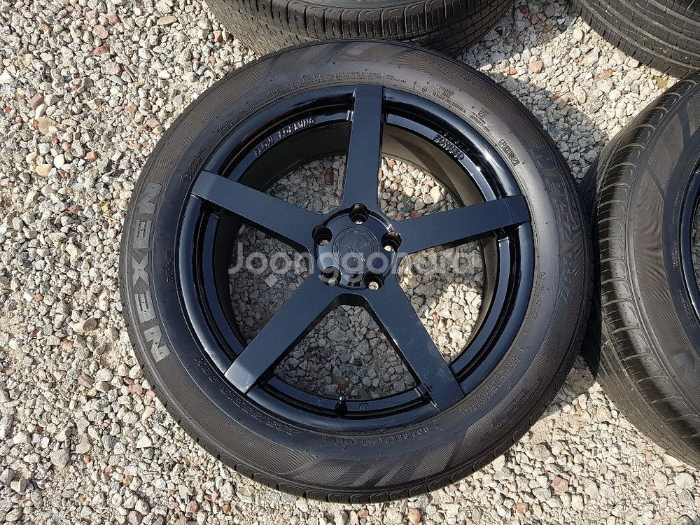 트랙스 KF포지드 유광블랙 18인치 휠타이어 판매합니다--2