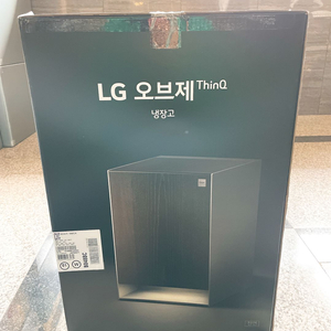 [미개봉] LG 오브제 협탁 미니 냉장고 무선충전