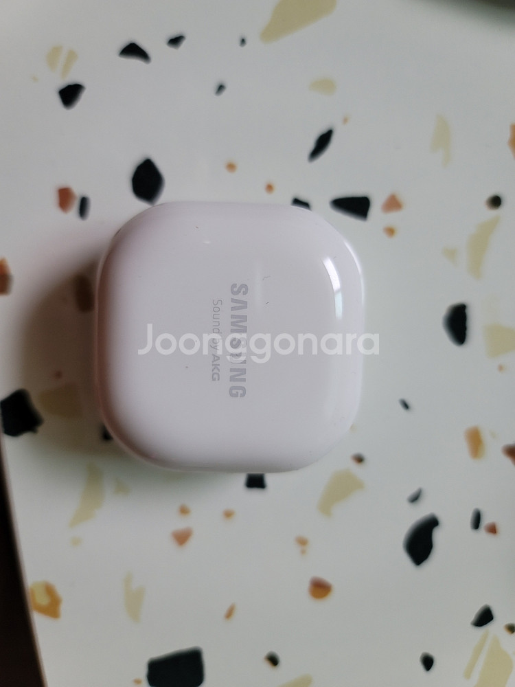 갤럭시 버즈 라이브 화이트--2