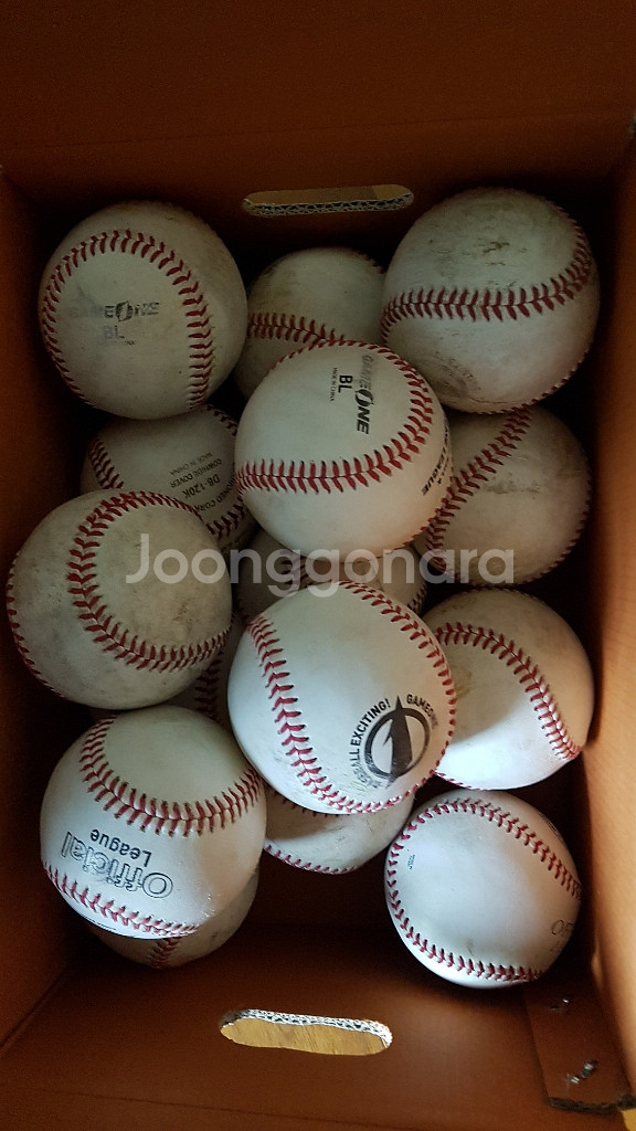 중고 야구공 판매 개당 1,500원--0