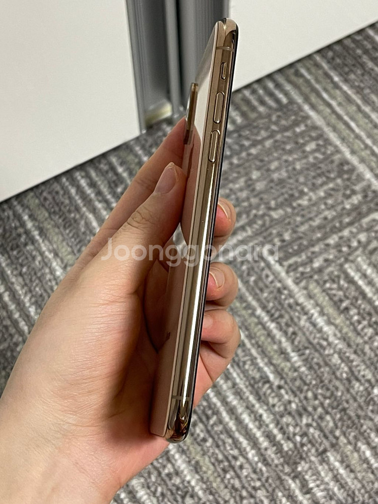 아이폰 xs 64기가 로즈골드 팝니다(안전결제가능)--5