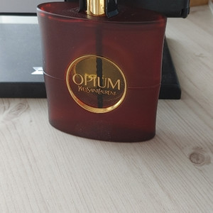 입생로랑 오피움 edp 90ml