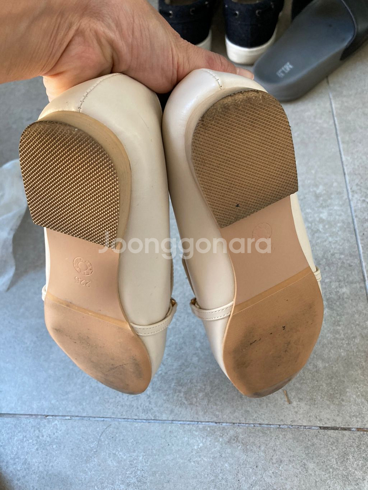 베이지 여성 로퍼 단화 225--1