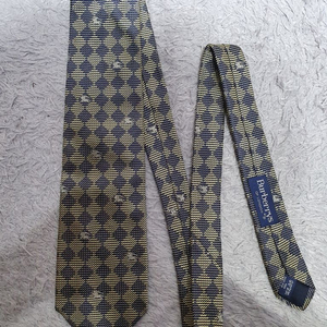 버버리런던 정품 상태좋은 100%실크 로고자수 넥타이