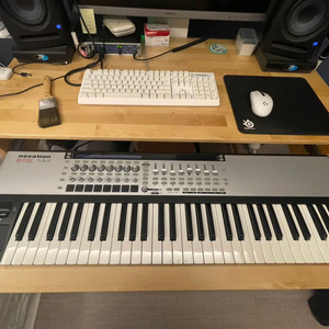 Novation 61SL MK2+커즈와일 서스테인 페달