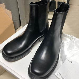 mmrb bold boots 메모러블 첼시부츠 팝니다