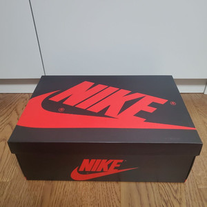 나이키 에어조단1 레트로하이 OG 유니버시티블루 265