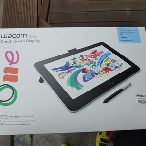 와콤원 액정타블렛새제품 wacom one dtc-133
