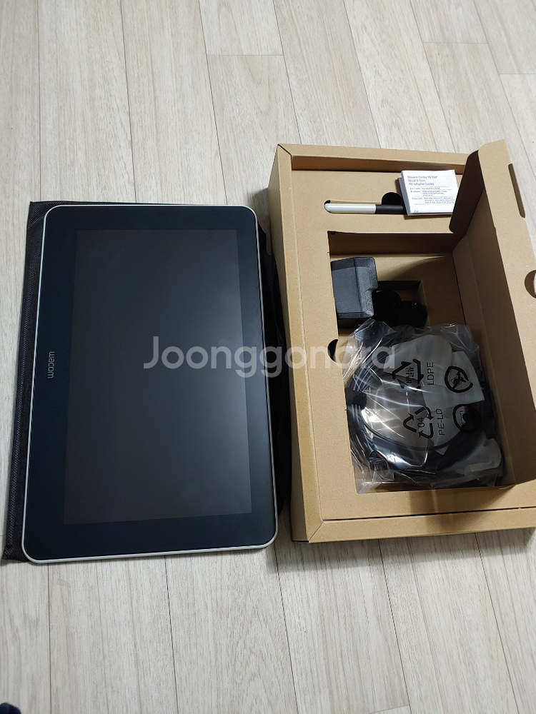와콤원 액정타블렛새제품 wacom one dtc-133--2