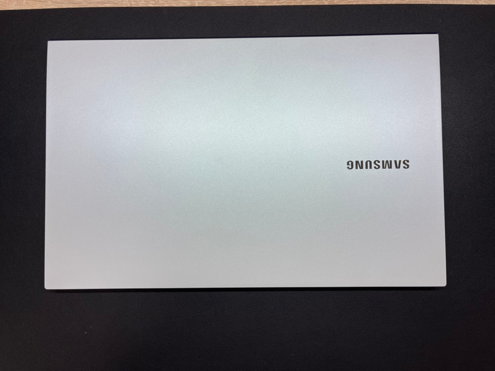 갤럭시북 이온(NT950XCJ-X59) 판매합니다--2