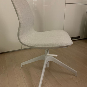 이케아 롱피엘 의자 (베이지/화이트, 바퀴X)