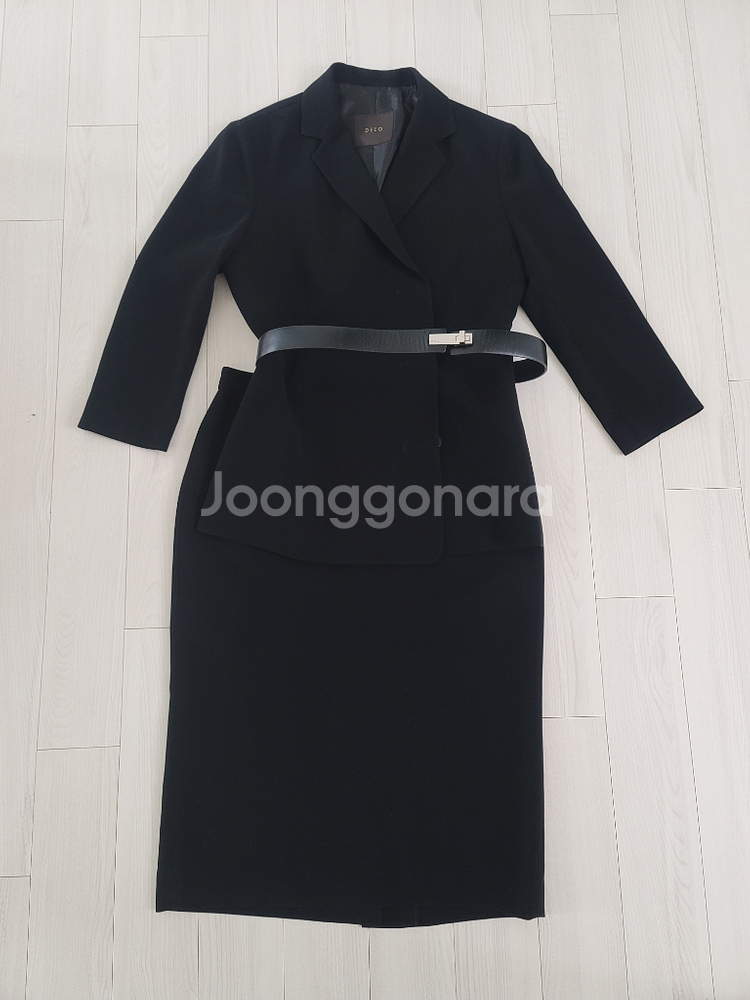 데코 검정 투피스--2