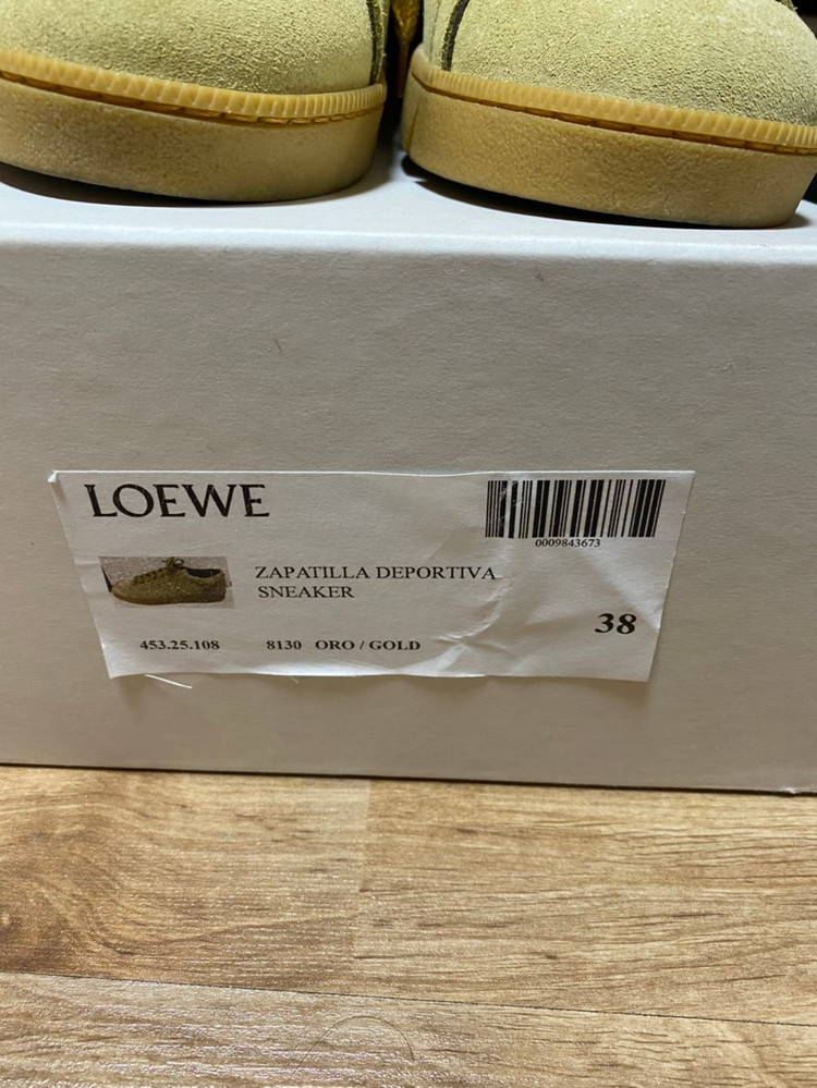 LOEWE 로에베 스니커즈 이미지