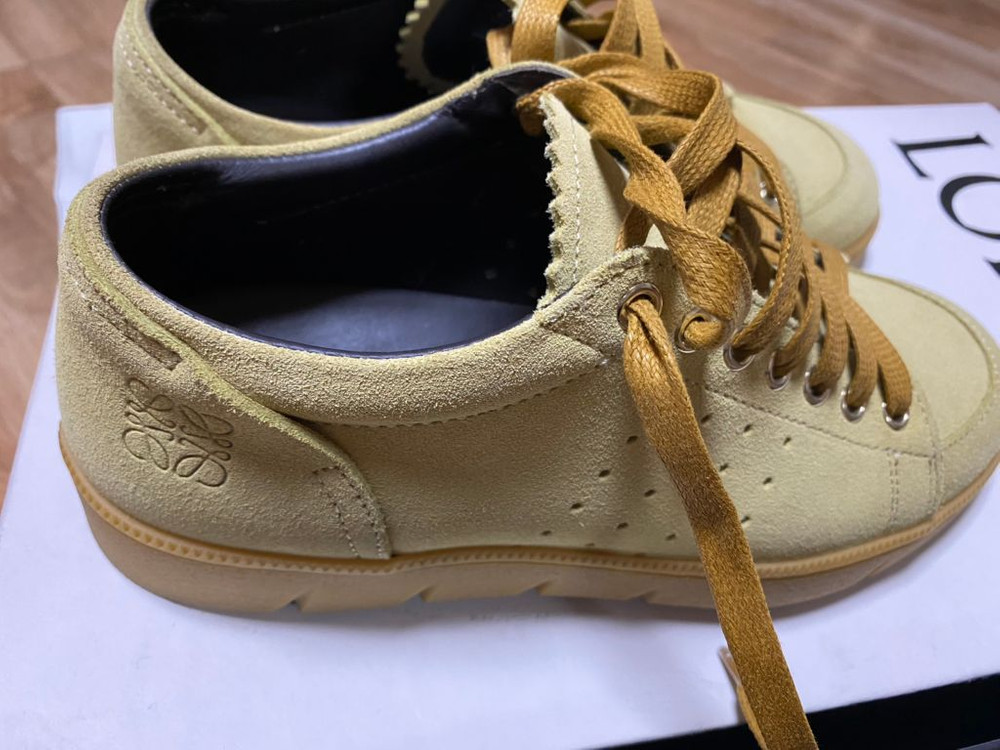 LOEWE 로에베 스니커즈 이미지