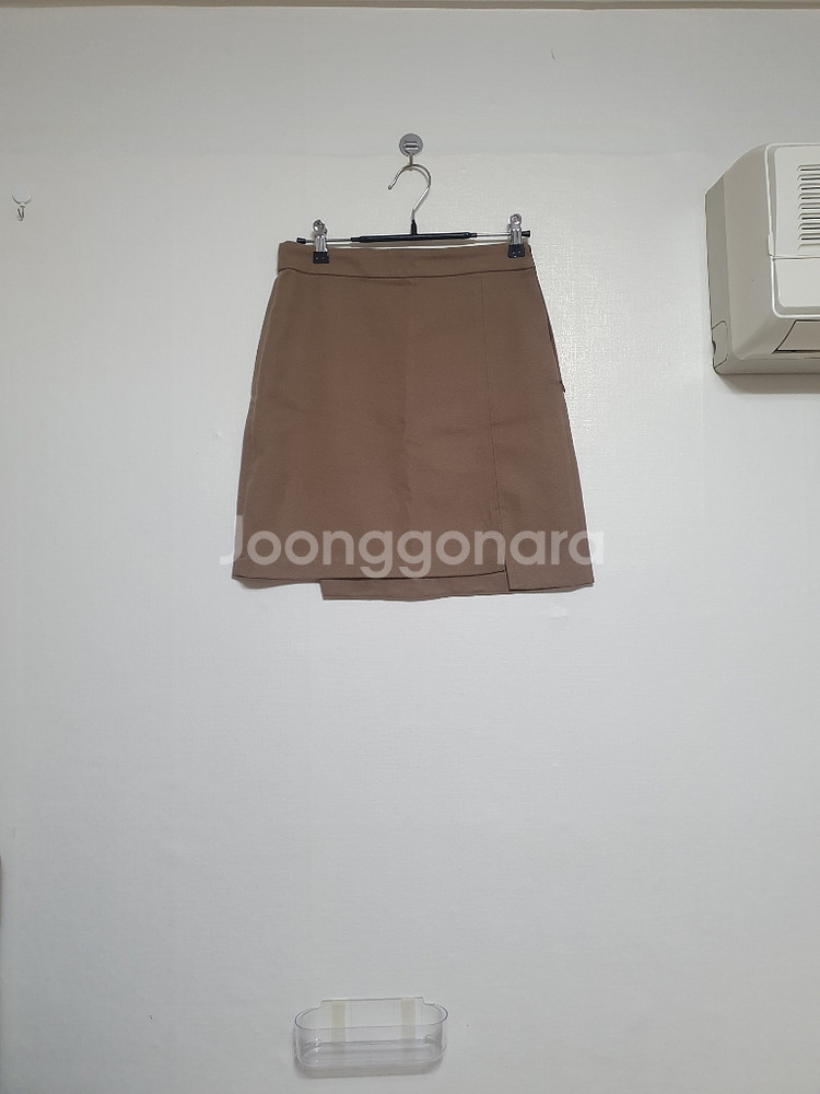 (새상품) 카키베이지 모직 스커트 치마 m 27 28--1