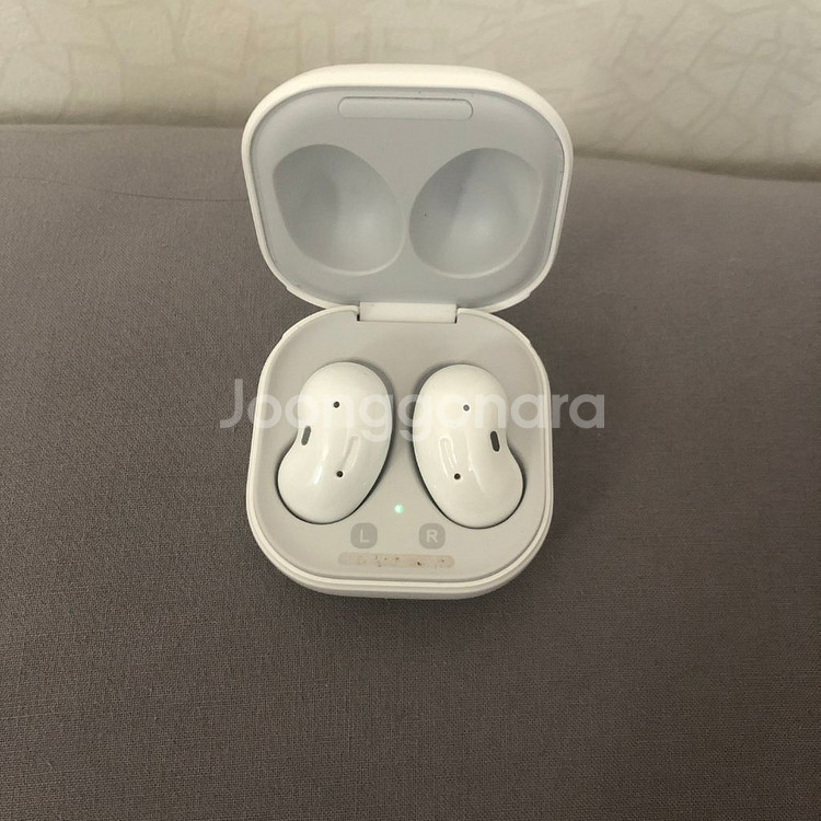 갤럭시 버즈라이브 화이트--0