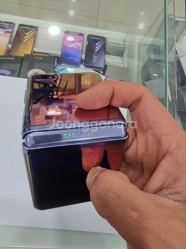 갤럭시Z플립 F700 퍼플 정상해지 팝니다--1