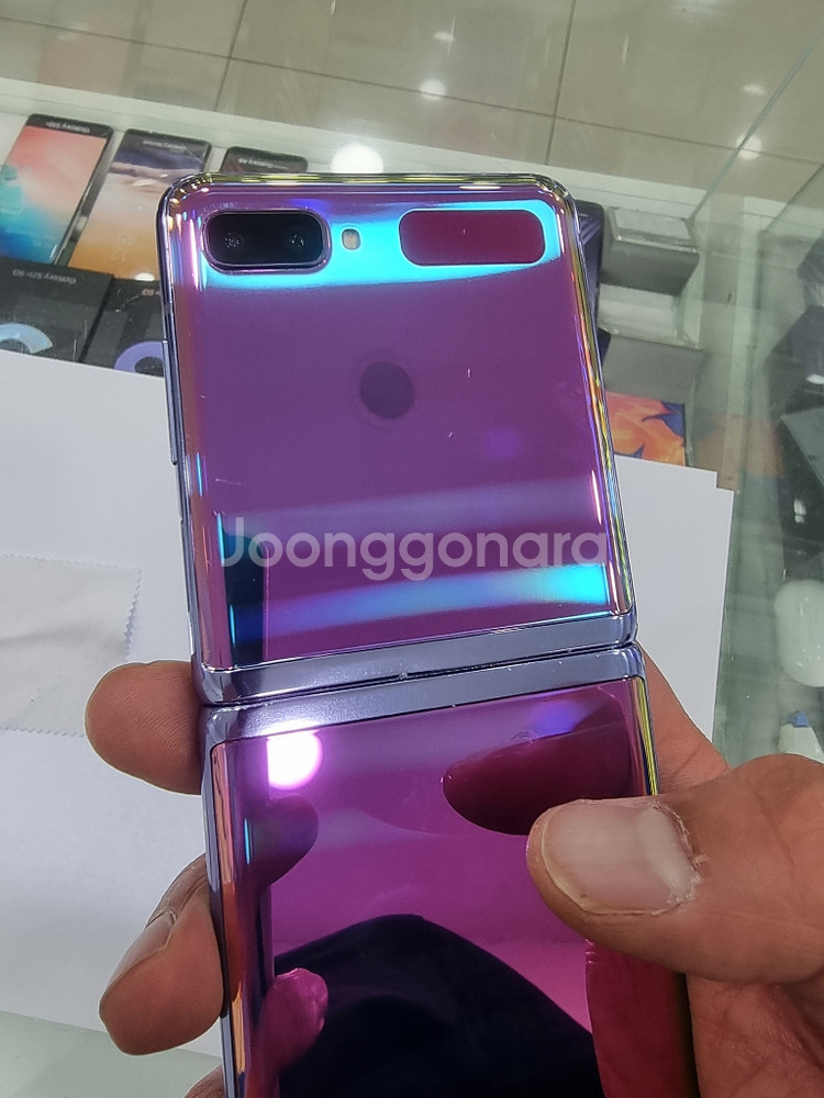 갤럭시Z플립 F700 퍼플 정상해지 팝니다--2