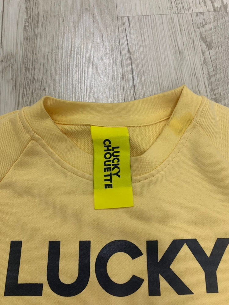 럭키슈에뜨 맨투맨--4