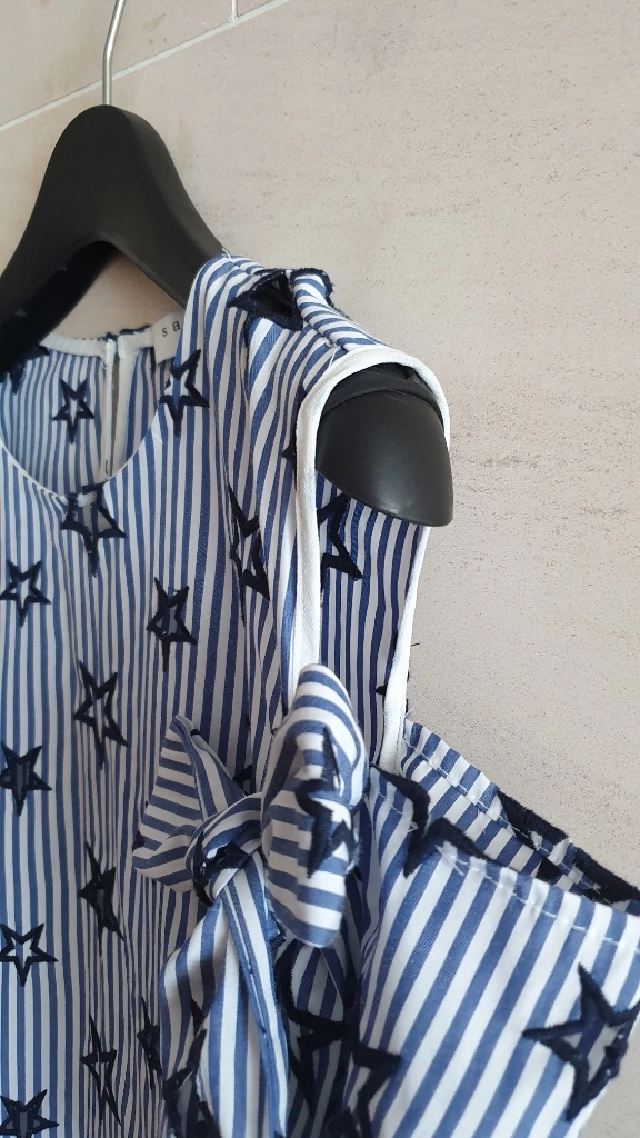 (정품) 산드로 오프숄더 스타 블라웃 이미지