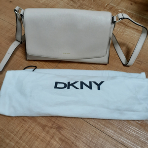 DKNY 크로스백 (거의새제품)