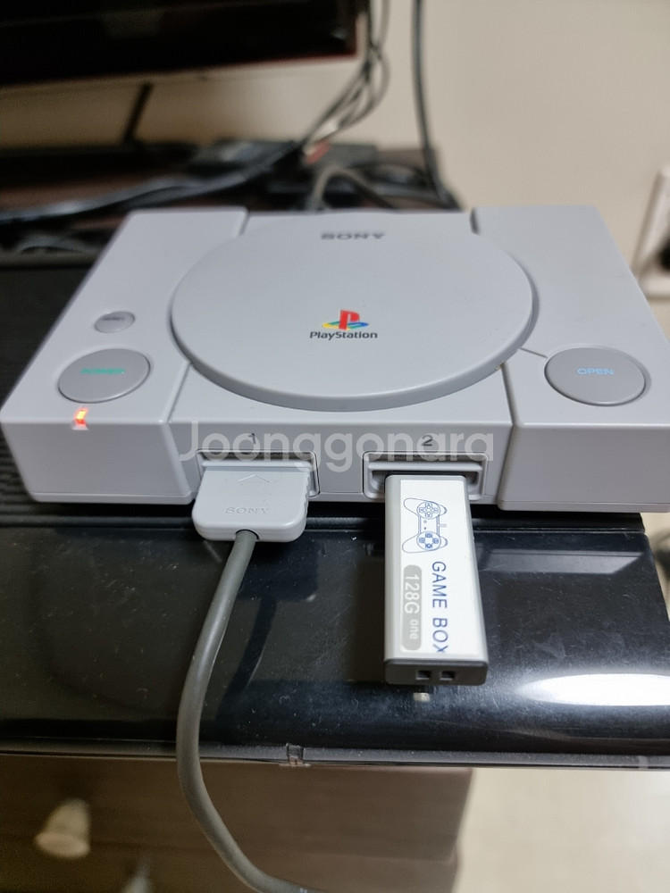 플레이스테이션 클랙식 및 128기가 usb 게임 포함--4