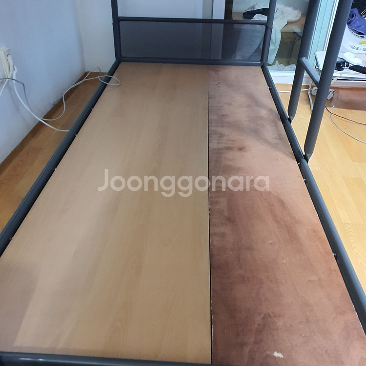 이케아 다크그레이 2층침대 1층 2층 나무 깔판 포함--3