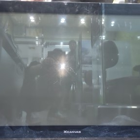 LG XCANVAS 42인치 벽걸이 TV 판매합니다