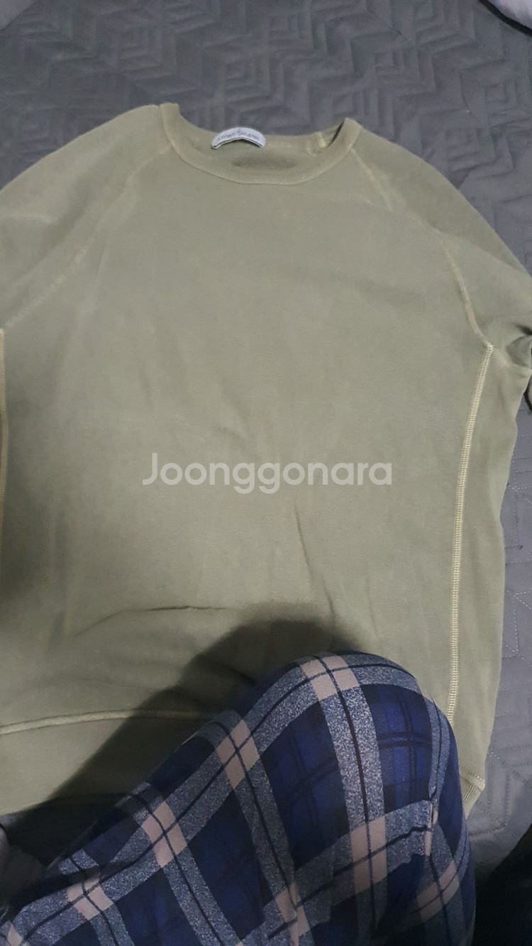스톤아일랜드 20ss 올리브색상 맨투맨--2