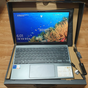 ASUS 젠북 UX425EA-BM113T 거의 새제품