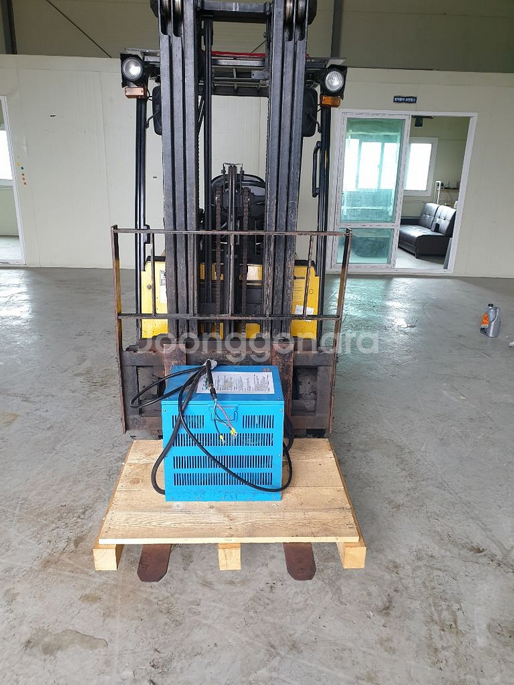 현대지게차 전동1.8톤--3