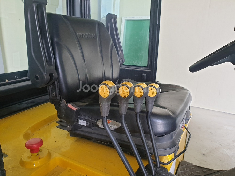 현대지게차전동2.5톤--5