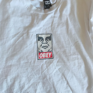 OBEY logo face 오베이 반팔